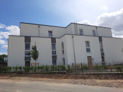 Exklusive, neuwertige 3-Raum-Penthouse-Wohnung mit geh. Innenausstattung mit Balkon