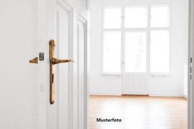 Sehr gute Wohnlage - 4-Zimmer-Wohnung mit Garten und 2 TG-Stellplätzen