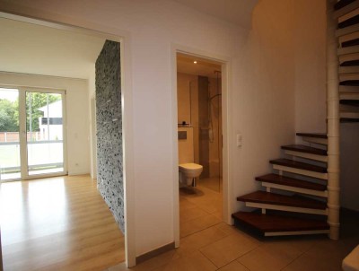 Maintal-Dörnigheim 3 Zimmer Maisonette in kleiner Wohnanlage inkl. 2 Parkplätzen und moderner EBK