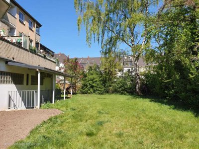 BEFRISTETE UNTERMIETE: Möblierte 3-Zimmer-Wohnung mit großer Sonnenterrasse in Düsseldorf-Flingern