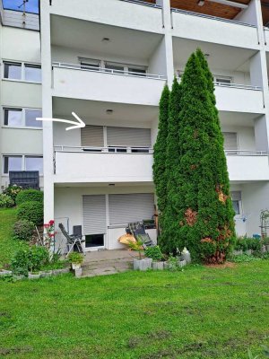 Geschmackvoll möblierte 1-Zimmer Wohnung mit Balkon in Riederich