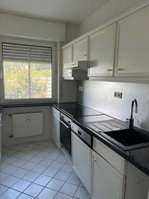 Charmante Erdgeschosswohnung mit Garten, Balkon und Sauna in Wiesbaden-Friedenstraße