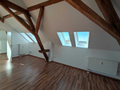 Traumhafte Altbauwohnung im Dachgeschoss