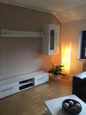 Frisch renovierte Wohnung in 4 Parteien Haus, Keine Haustiere,Kein „Geld vom Amt“- Nur mit  Schufa