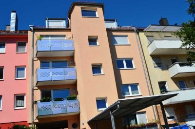 große 3-4 Zi-Whg, 1.OG mit Balkon