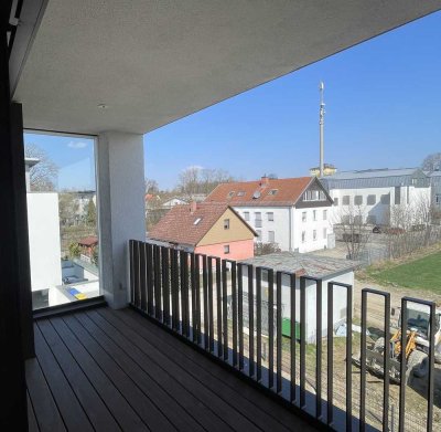 Neubau 2023 mit Balkon und Einbauküche: 4-Zimmer mit Blick ins Grüne