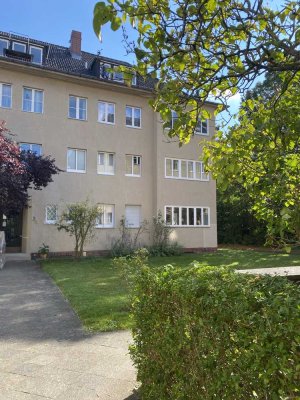 von Privat , Erstbezug nach Kernsanierung ; ruhig, hell, nähe Botanischem Garten & Schlossstr.