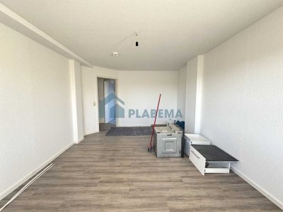 Modernisierte 2-Zimmer-Wohnung mit Einbauküche und Bad mit Wanne