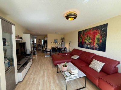 Top-Kapitalanlage: Vermietete 3-Zimmer-Wohnung mit Balkon & TG-Stellplatz in Bergisch Gladbach