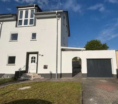 Schöne Doppelhaushälfte mit Taunusblick in Schwalbach