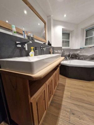 Traumhafte Landhauswohnung mit Hauscharakter