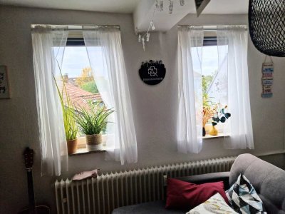 Ideal für Singles, 2 ZW mit Küche, Zentrale Lage