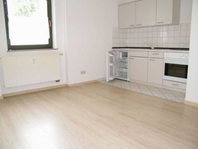 günstige Single-Wohnung mit Einbauküche auf dem Kaßberg!!!