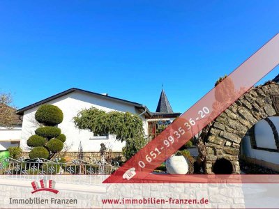 Pellingen: Freistehendes Einfamilienhaus mit Garten, Terrasse & Garage in ruhiger Lage!