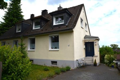 Tolles Grundstück mit Doppelhaushälfte in Cronenberg