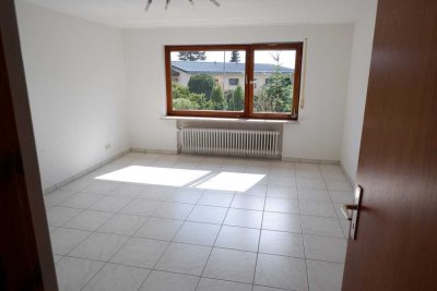 Renovierte 1 Zimmer Einliegerwohnung mit EBK und Stellplatz in 71134 Dachtel, WM: pauschal 655€