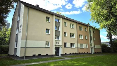 Nimm mich: komplett renovierte 3-Zimmer-Wohnung mit Balkon!