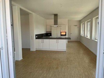 Großzügige 4,5-Zimmer-Wohnung mit Balkon & Garten in ruhiger Lage