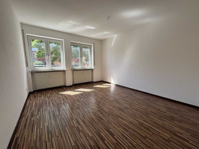 Familienwohnung im Grünen: 4-Zimmer mit Terrasse, Hobbyraum und Stellplatz in Schkeuditz