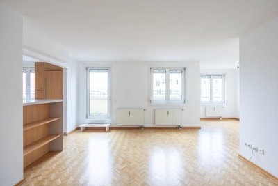Helle Neubauwohnung mit Terrasse und Fernblick in U3-Nähe!