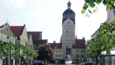 Geschmackvolle, modernisierte 3-Raum-Wohnung mit gehobener Innenausstattung mit Balkon in Erding