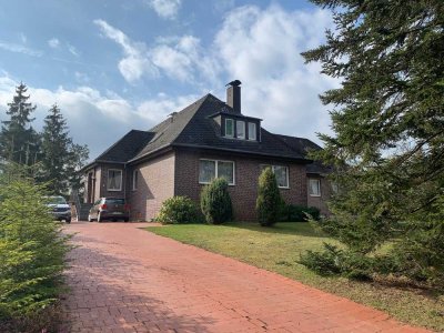 Naturnahes, massiv & hochwertig erbautes Familiendomizil mit parkähnlichem Garten
