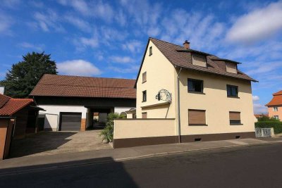 Mehrfamilienhaus mit Scheune und großem Grundstück in Heidelberg-Kirchheim