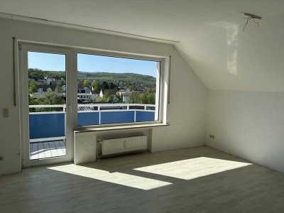 WBS erforderlich! 3 Zimmer Wohnung mit Balkon und Stellplatz