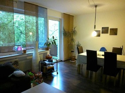 BO-WIEMELHAUSEN RENOVIERTE 3,5 RAUM WOHNUNG MIT BALKON IN SCHÖNER RUHIGER GRÜNER LAGE