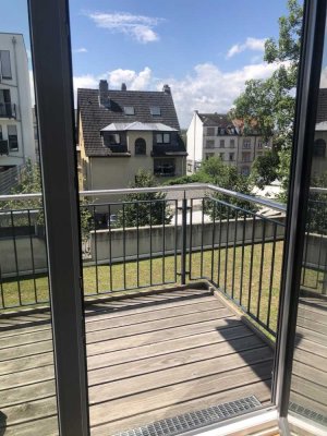 Möbliertes 1-Zimmer-Appartement mit Balkon und TG-Stellplatz in zentraler Lage von Aschaffenburg