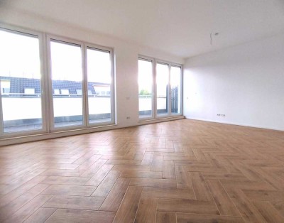 2-Zi Neubau -DG-Wohnung mit Wannenbad, Fußbodenheizung und Terrasse