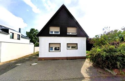 **Wohnhaus mit Anbaukapazität**