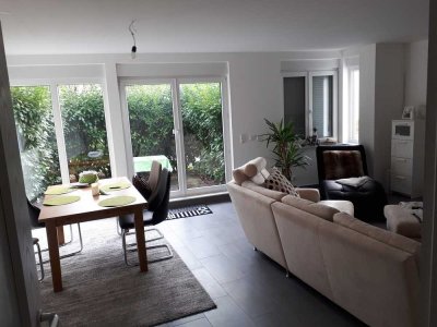 2-Zimmer-Erdgeschosswohnung mit Einbauküche in Wiesbaden