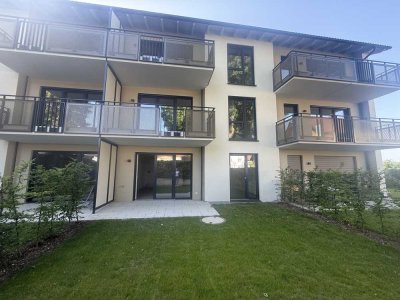 Erstbezug, 2-Zimmer Erdgeschosswohnung mit Einbauküche, Terrasse in Aschheim von privat