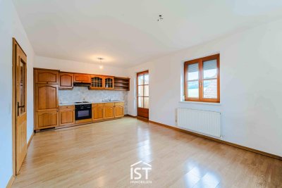 Roßbach - Ländlich gelegene 3-Zimmer-Wohnung mit Balkon
