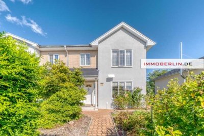 IMMOBERLIN.DE - Wunderbares Haus mit Sonnengarten in ländlicher Lage