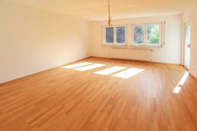 Kernsanierte 4-Zimmer-Wohnung mit zwei Balkonen & Stauraum