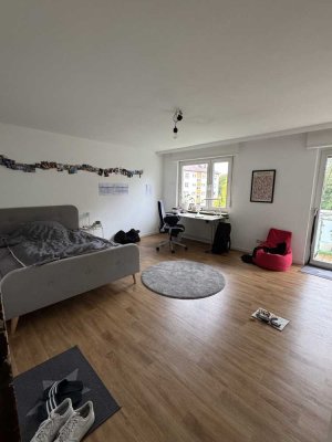 Schöne Wohnung im Malerviertel mit Blick ins Grüne