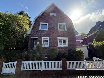 Charmante Villa im beliebten Villenviertel mit Garage und Garten, bezugsfrei ab 21.09.2025