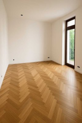 Stilvoll sanierte Altbauwohnung mit Balkon (2. OG links)