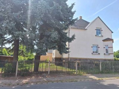 Gründerzeitvilla in Brandis: Grün-ruhig-zentral, sofort frei