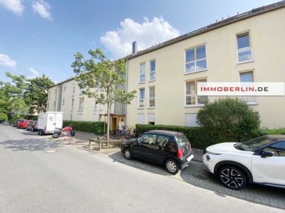 IMMOBERLIN.DE - Lichtdurchflutete Wohnung mit Südbalkon & Pkw-Stellplatz beim Ortszentrum