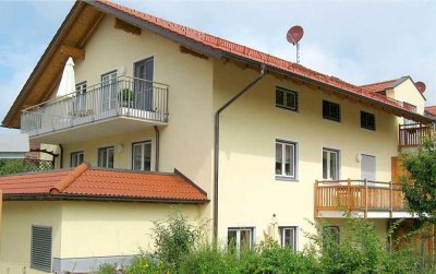 Attraktive 4-Zimmer-Wohnung mit Balkon in Oberpframmern