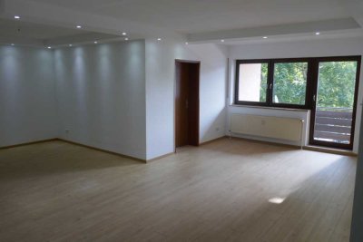 Von Privat: Gut geschnittene Zweizimmerwohnung in Hemhofen