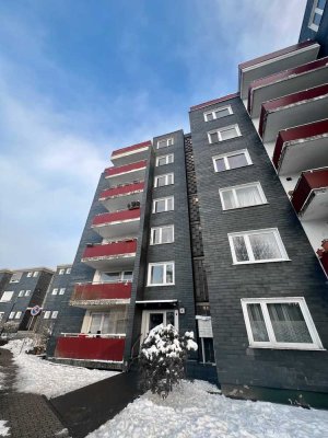 Zentral & ruhig: 3-Zimmer-Wohnung in Leverkusen-Lützenkirchen mit eigenem Stellplatz