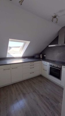 Schöne 3-Zimmer-Dachgeschosswohnung in Mensfelden