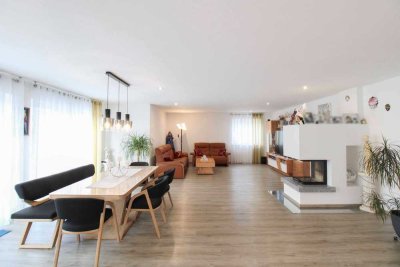 Unschlagbares Angebot: 6-Zi.-EFH + Bungalow (Wohn- u. Gewerblich) mit ca. 180 m² zu einem Preis