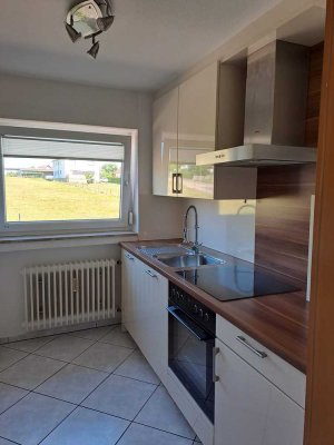 5-Zimmerwohnung mit EBK, Garten, Gartenhaus & Garage zu vermieten