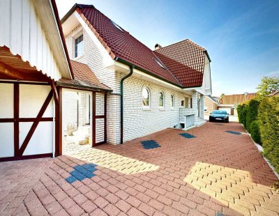 Provisionsfrei: Großzügiges Domizil in Cuxhaven Altenwalde - energieeffizient und hochwertig