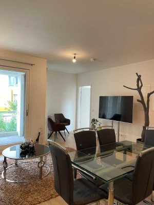 Moderne möblierte 2-Zi. Wohnung in Neupasing